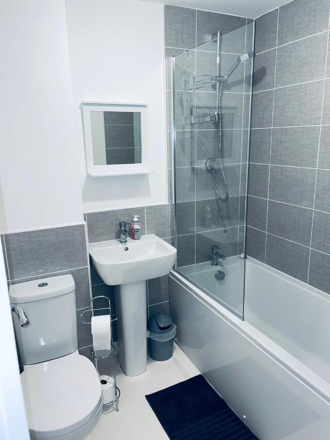 Cosy Family Home - Coventry City Centre - Entire House Buitenkant foto