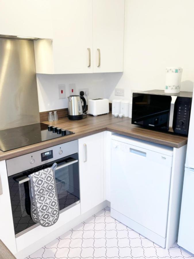 Cosy Family Home - Coventry City Centre - Entire House Buitenkant foto